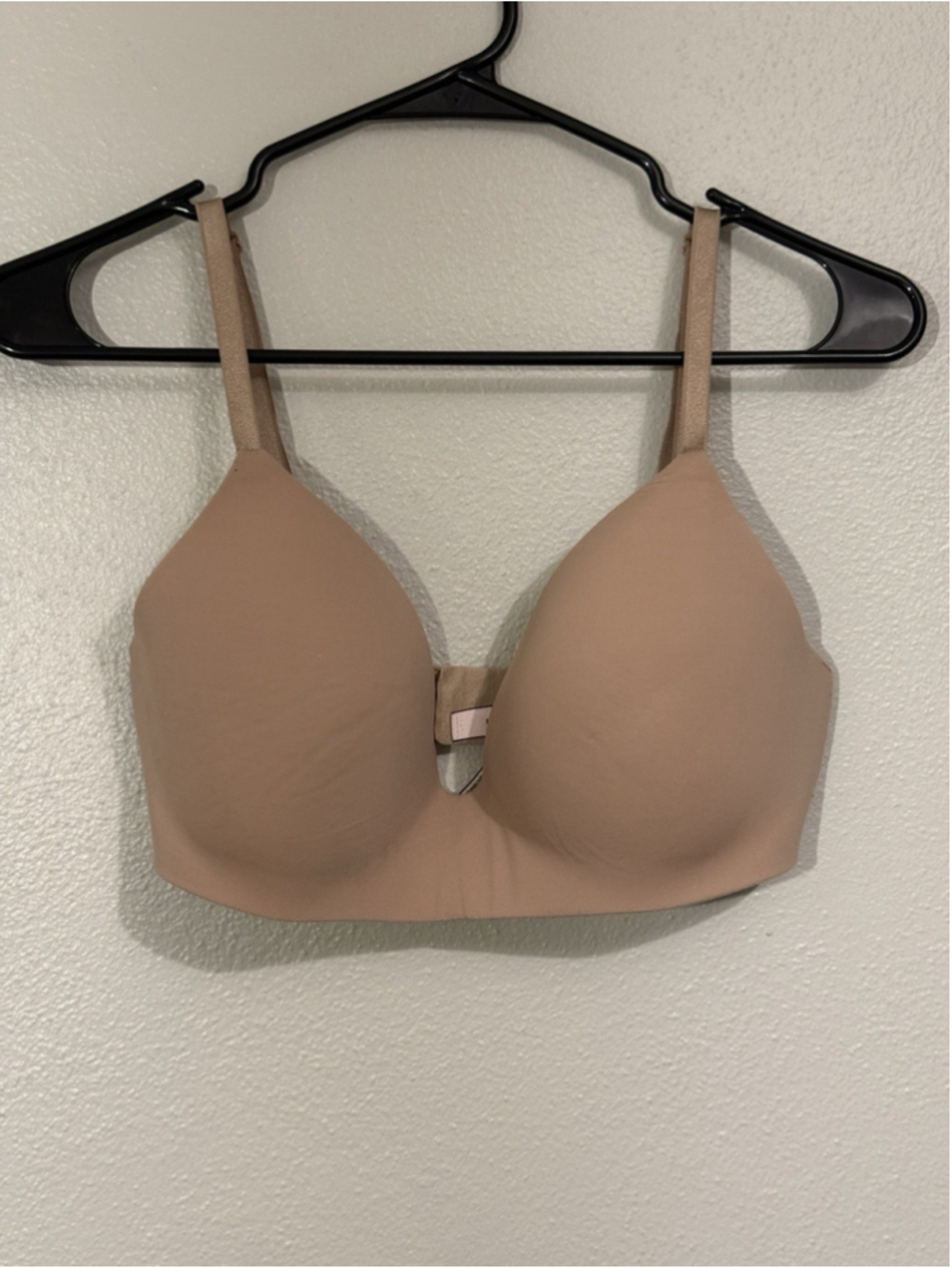 Victorias Secret T-shirt Lightly Lined 34DD Nude Beige Padded No Wire Comfort
